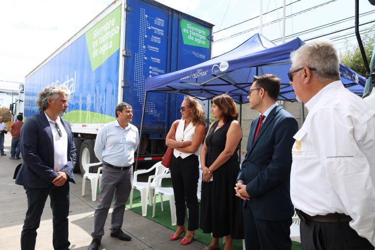 Gobierno Regional coordina envío de ayuda al Biobío ante emergencia por incendios
