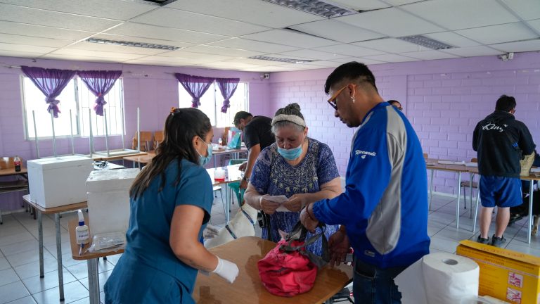 Municipio de Ovalle despliega nuevo operativo de salud para mascotas en Villa Tuquí